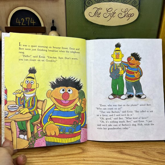 Vintage 1983 Sesame Street Puppy Love Book Children's Television Workshop - Picture 5 of 10